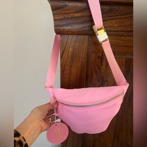 Simply Southern Pink Ballet Fanny Bag, gold tone hardware, new with tag